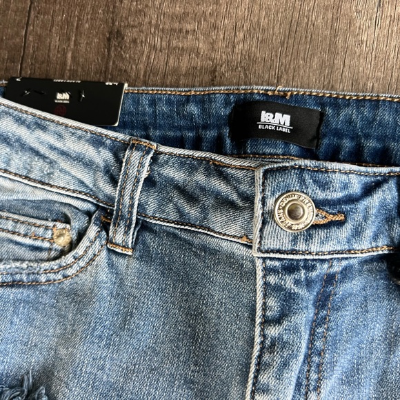 I&M Black Label Ariana Girlfriend High Rise Distressed Light Blue Jeans - Picture 6 of 6